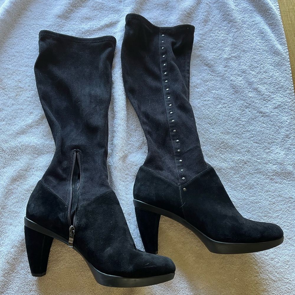 Raffini tall black suede boots sz 9 (40)